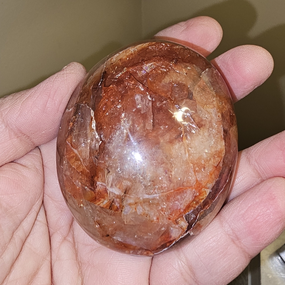 176 grams, Huge FIRE QUARTZ Palm Stone, Amazing Color & Quality, New!